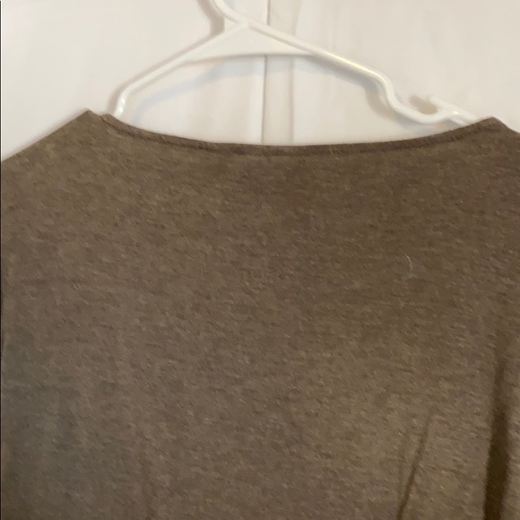 Tribal top with 3/4 sleeves - Picture 8 of 9